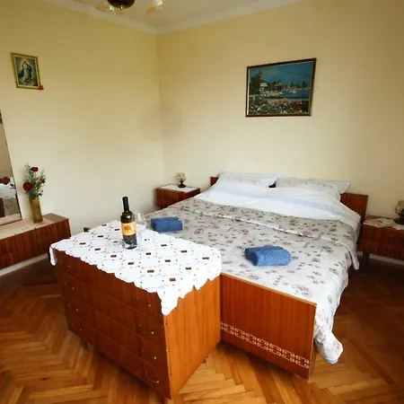 Persich * Πούλα